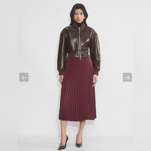 Babaton | XS | Burgundy Mauve Acclaim Skirt
Pleated matte satin maxi skirt